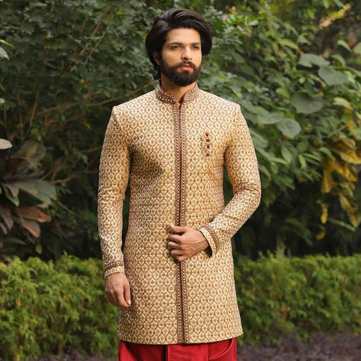 How to Choose the Right Fabrics for Men’s Clothing